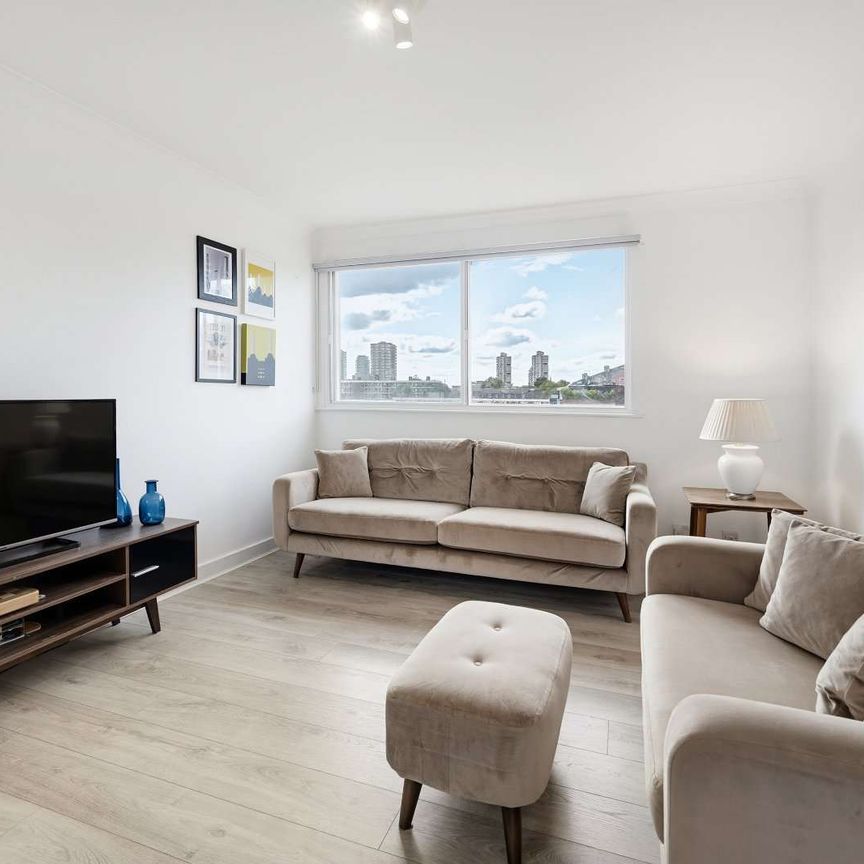 Furnished two bed flat located close to Battersea Park - Photo 1