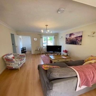 Ffordd Y Glowr, Pontarddulais, Swansea, SA4 - Photo 1