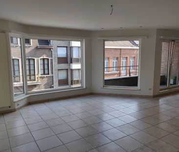 - Luxe Appartement 2de verdiep, nabij Station Sint-Niklaas – Mercat... - Foto 4