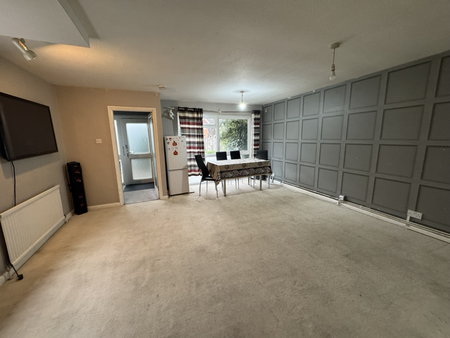 3 bedroom detached house to rent - Photo 2