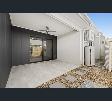 8 Chestnut Crescent, Caloundra West, Qld 4551 - Photo 4