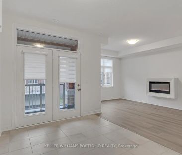 481 MANHATTAN COMMON - Photo 3