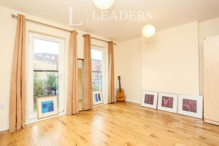 4 bedroom terraced house to rent - Photo 4