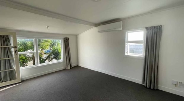 Updated three-bedroom home - Photo 1