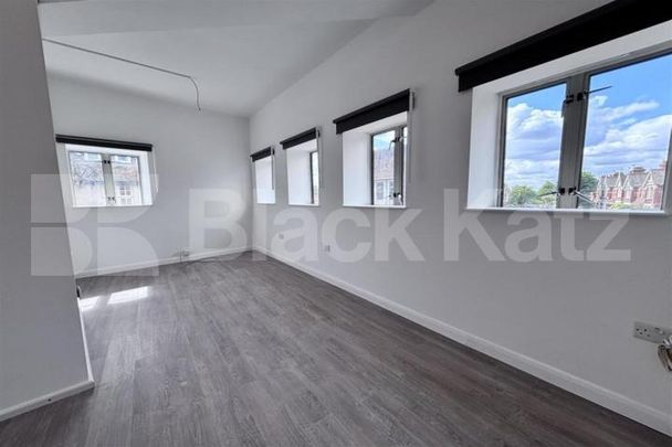 Newly refurbished two-bedroom flat on Handsworth Avenue, Chingford - Photo 1