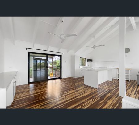 12 Corolla Street, Elliott Heads, Qld 4670 - Photo 5