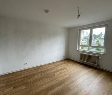 Großzügige 3-Zimmer-Wohnung in Darmstadt-Eberstadt ! - Foto 2