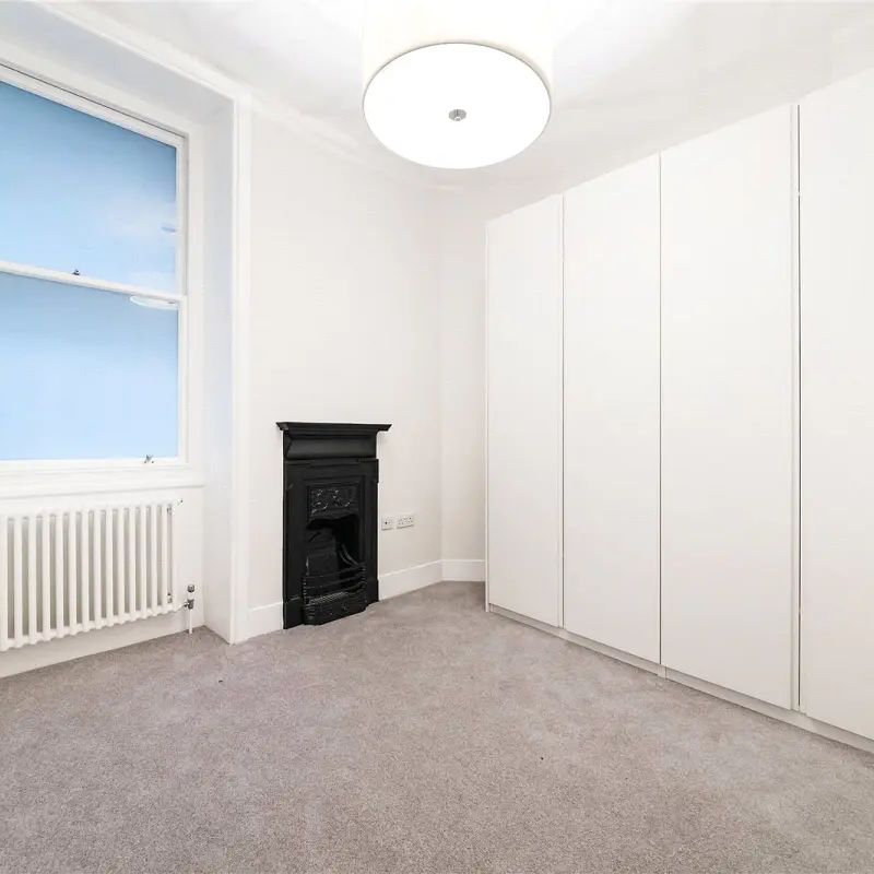 2 bedroom flat in Bloomsbury - Photo 1