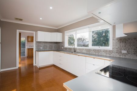 Thinking of selling? Contact our agent - Photo 3