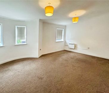 International Way, Sunbury-on-Thames, Surrey, TW16 7HR - Photo 5