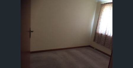 Lovely large Duplex on quiet Armada St. Walk to train. - Photo 3