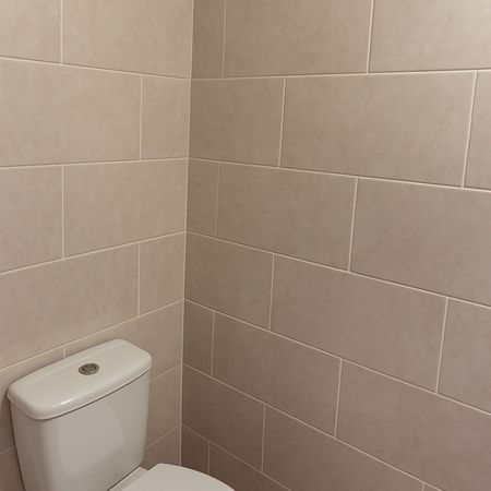 Studio Flat, Sandringham Road, E8 - Photo 4