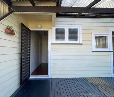 2 bedroom house (optional to rent a 2 bedroom sleepout) - Photo 2