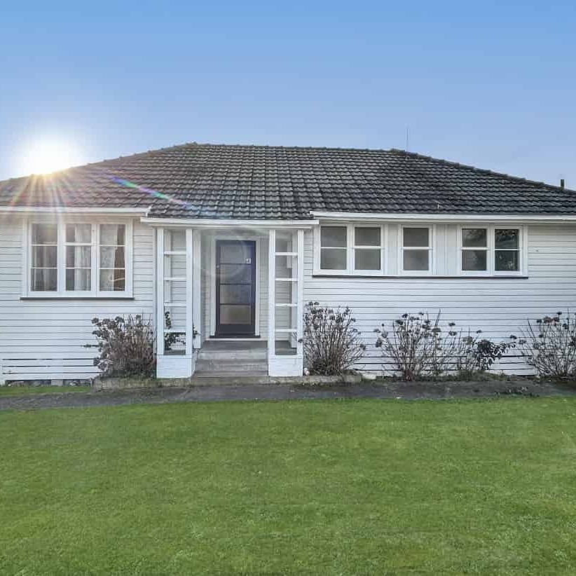Home on Featherston - Photo 1