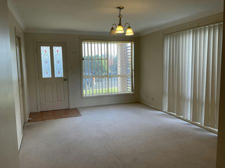 THREE BEDROOM OXLEY VALE TAMWORTH - Photo 3