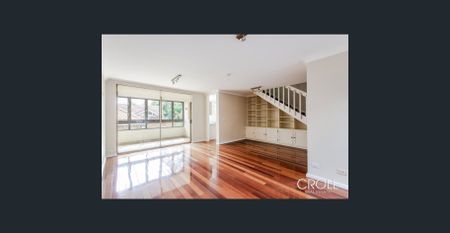 North Facing Two Bedroom Townhouse With Terrace - Photo 2