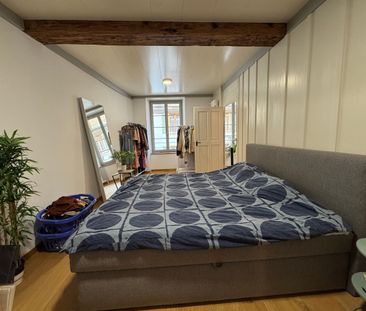 Charmante und frisch renovierte 2.5-Zimmer-Wohnung an sonniger und ... - Foto 4