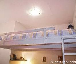 Logement à Paris, Location meublée - Photo 6