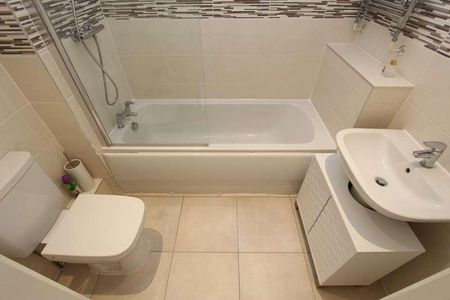 Patient Close, Beeston, Beeston, NG9 - Photo 4