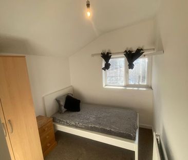 Room in a Shared House, Mivart Street, BS5 - Photo 5