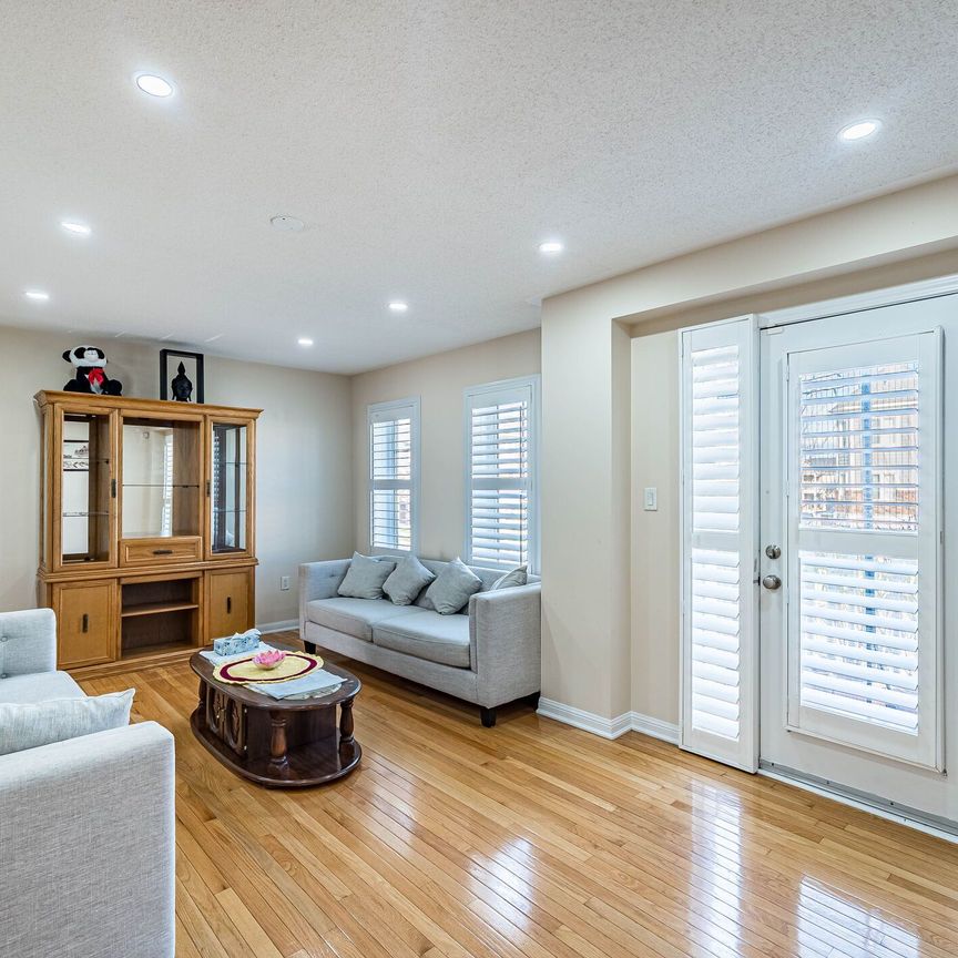 For Lease - 632 Scott Boulevard, Milton, Ontario - Photo 1