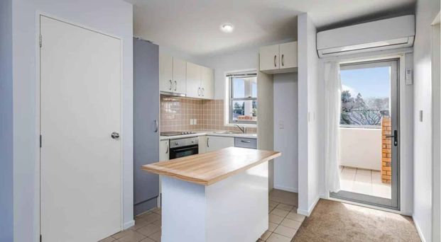 Two Bedroom Home! - Photo 1