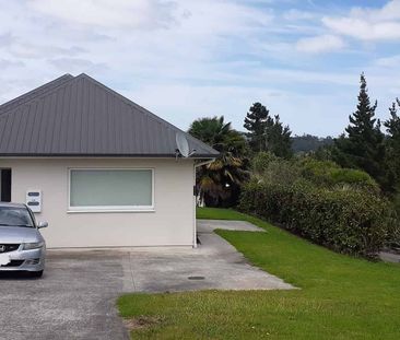 Charming 2 bedroom home in Massey - Photo 1