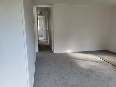 3 Bedroom on Darwin - Photo 2