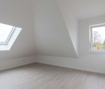 Neubau! Helle 3-Zimmer Dachgeschosswohnung mit tollem Balkon in Ras... - Foto 6