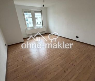 Viel Platz zum Wohlfühlen- sanierte 5-Zimmer-Wohnung mit Balkon - Photo 3