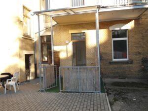 Jößnitzer Str. 147, Wohnung 2 ~~~ Terrasse, Tageslichtbad mit Wanne und Dusche, Keller - Photo 2