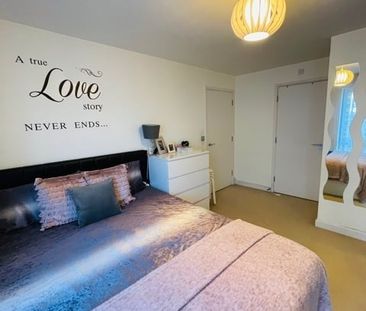 Cosmopolitan Court, Enfield - Photo 1
