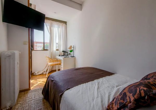 Avenida del Llano Castellano, Madrid, Community of Madrid 28034