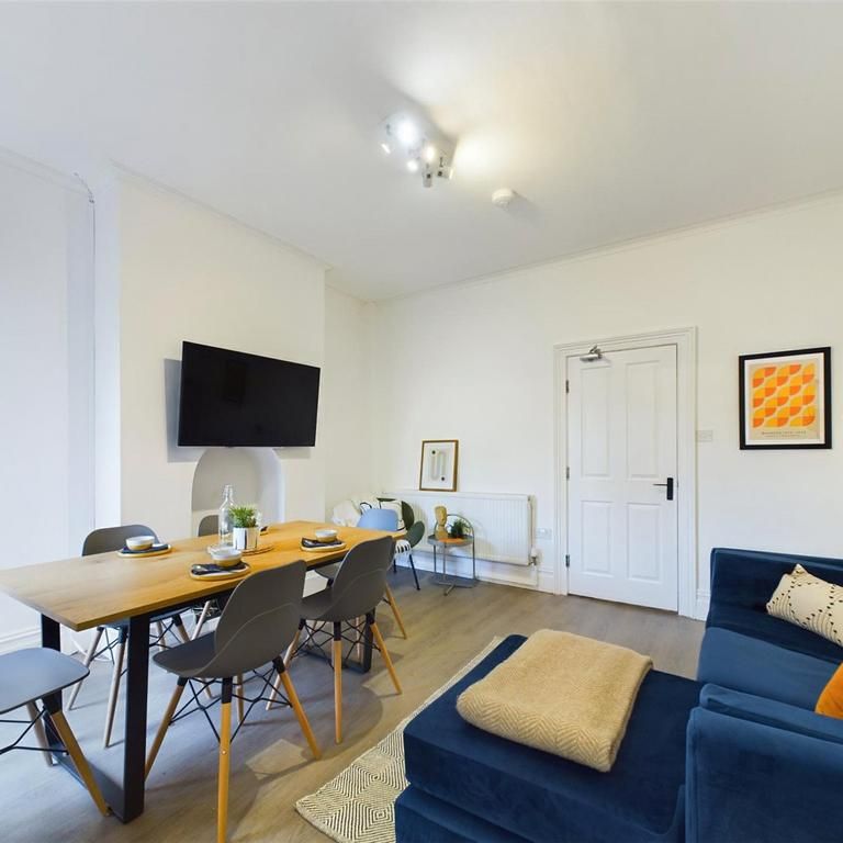 1 bedroom in a house share to rent - Photo 1
