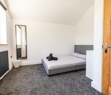 4 Bed Detached House, Bevendean Road, BN2 - Photo 3