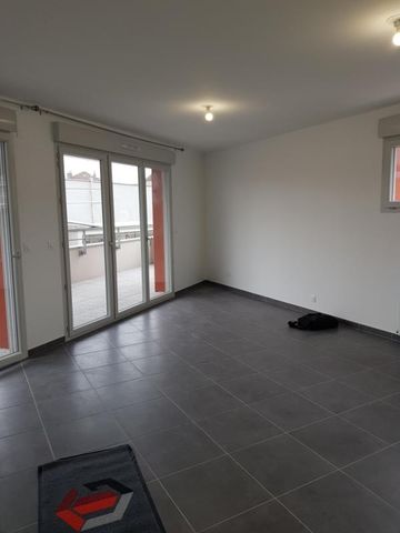 Location Appartement 3 pièces 61m² MOIRANS 38430 - Photo 2