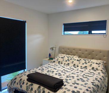 The Romance Of The Beach! - Photo 1