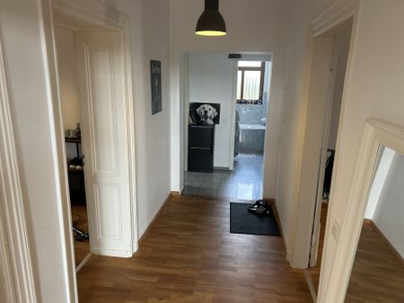 Charmante 4-Zimmer-Wohnung in gepflegter Altbauvilla - Photo 5