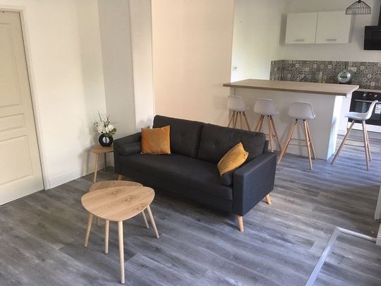 CHAMBRE EN COLOCATION AVEC SALLE DE DOUCHE ET TOILETTES PRIVES PROCHE IUT/ INSET/ (ELISA ET LYCEE HENRI MARTIN A 8 MIN EN BUS) - Photo 1