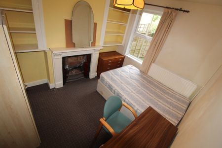 5 bed Terraced - To Let - Photo 4