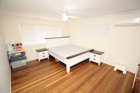 ENTERTAINERS HOUSE WITH A TEENAGERS RETREAT! - Photo 4