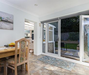 2 bedroom semi-detached bungalow to rent - Photo 4