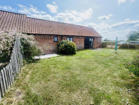 2 bedroom barn conversion to rent - Photo 4