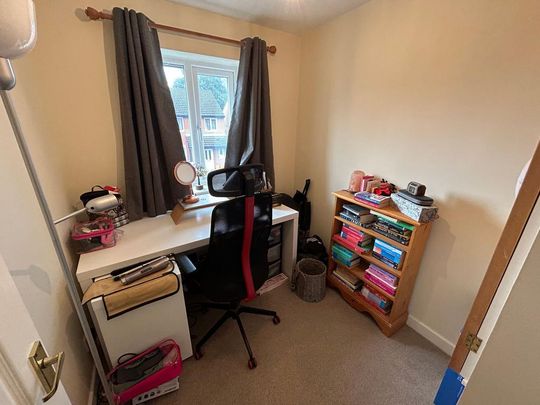 3 bedroom semi-detached house to rent - Photo 1