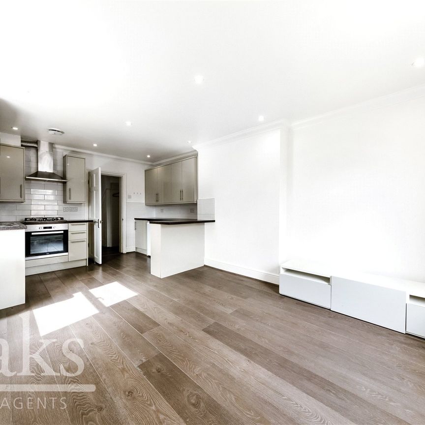 Avondale Road, South Croydon, Surrey - Photo 1