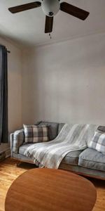 Grand 5½ lumineux cachet Petite-Patrie proche tout service - Photo 3