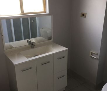 Modern 2-Bedroom Apartment in a Convenient Location - Photo 3