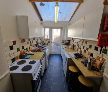 4 Bed Student Accommodation - Photo 6