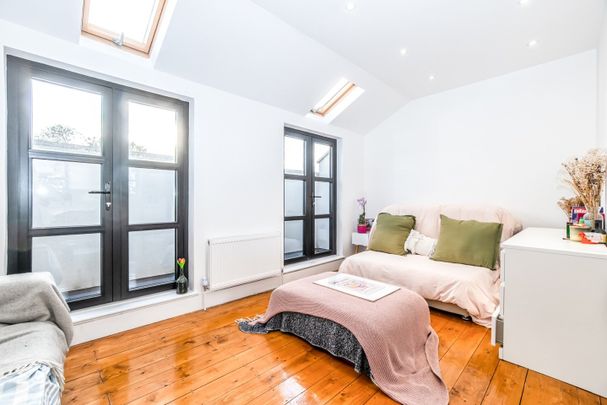 5 Bed Terraced House, Rushmore Road, E5 - Photo 1