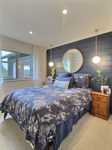 Charming Devonport Villa with Garden - Photo 3